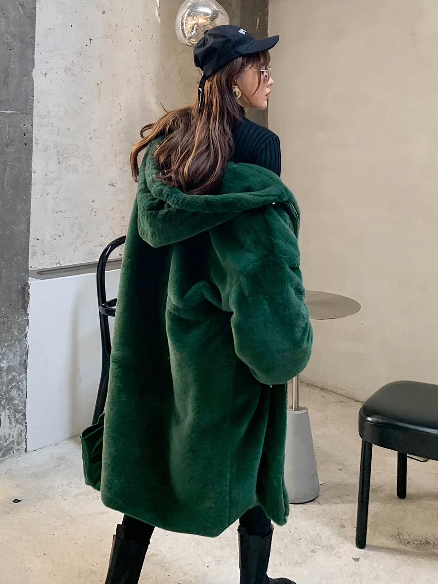Veste chaude femme longue et verte en fausse fourrure – Image 2
